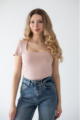 Футболка жіноча